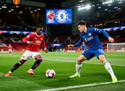 曼联与切尔西在绿茵场上展开较量